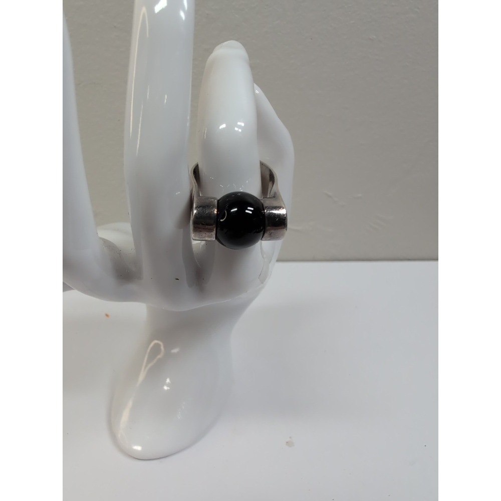 Vintage Sterling Silver and Black Onyx Modernist Size 7
